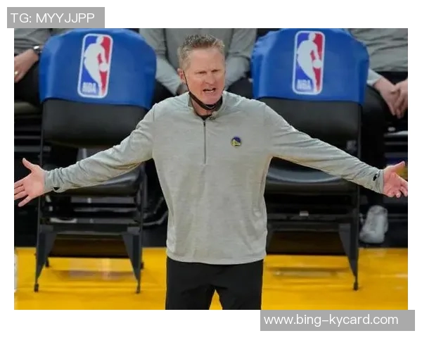 科尔强调稳健与基本功的重要性避免单手传球失误影响比赛表现